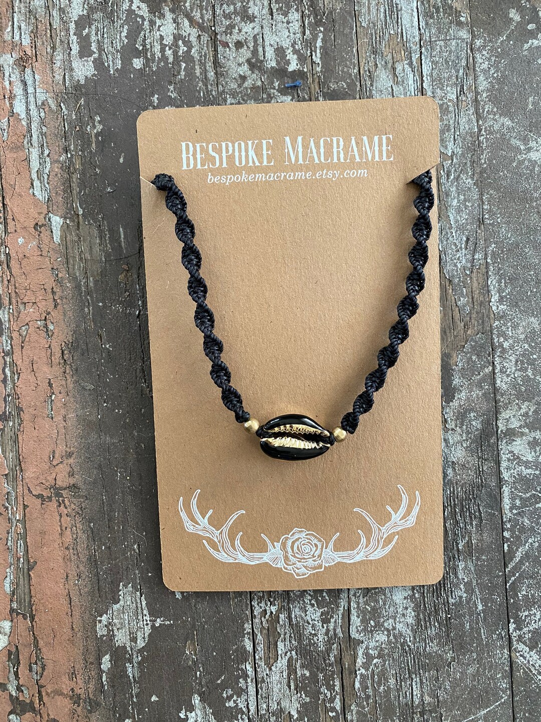 Gargantilla de concha cowrie de esmalte negro collar micro - Etsy España