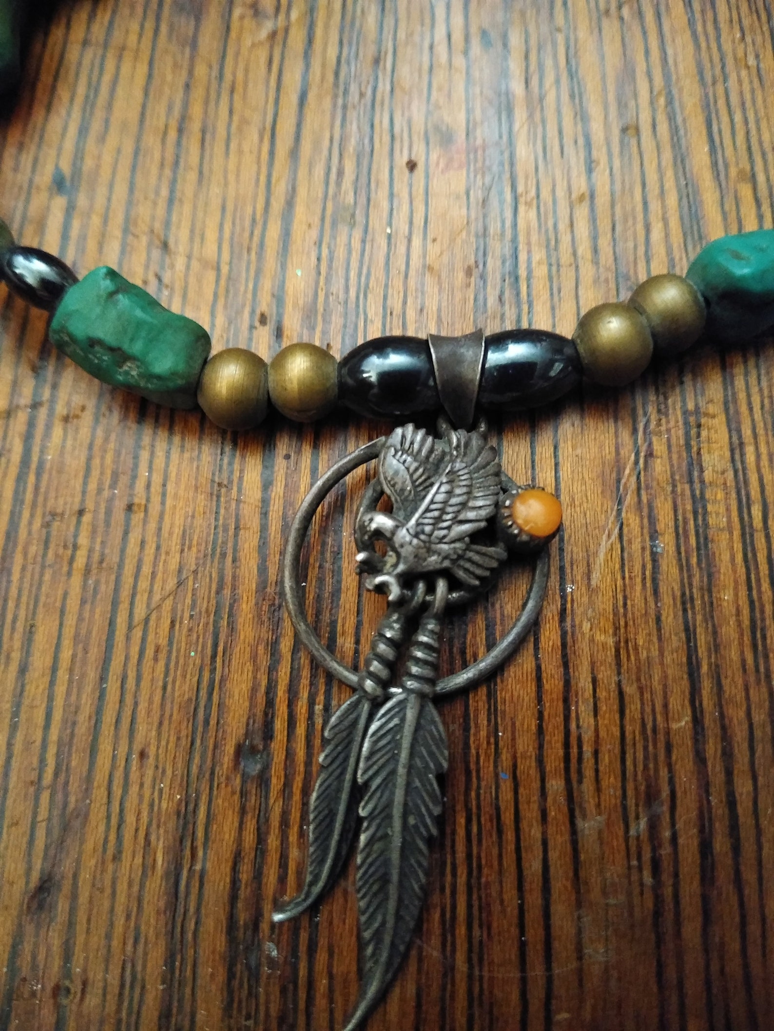 Native American CROW Beaded Necklace réalisé par Hawk Rising Etsy