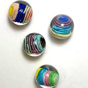 Curlicue - 16mm Handmade Art Glass Marble w Stand - Set of 4 Decorating Games Crafts Art Work