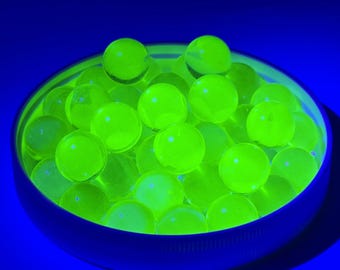 14mm Clear Yellow Uranium Glass Marbles – Pack of 5 or 25 – Green Glow Under Blacklight UV Reactive  Ultra Violet Chinese Checkers Vintage