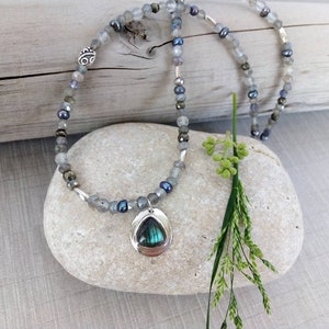 Beaded labradorite necklace, One of a kind necklace, Gift for her, Flashy labradorite, Valentine day gift