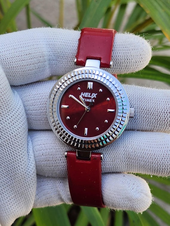 WH372 - TIMEX | HELIX, Quartz, ladies watch, Maroon dial, fluted bezel, all original - (pre-owned watch)