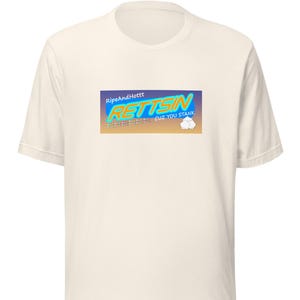 レッツィンシャツ – イディオクラシー コスチュームTシャツ – マイク・ジャッジ コメディグラフィック