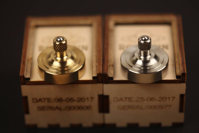 Set of 2 spinning tops Bronze & Stainless Stell EDC Spin top Gift for Him RollSpin Kickstarter boyfriend gift Spinner imagem 1