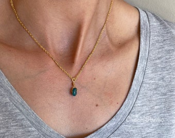 Blue Apatite Necklace, Gold Wire Wrap Necklace, Blue Apatite Healing Crystal, Gemstone Chakra Necklace, Dainty Gold-Silver Layered Necklace