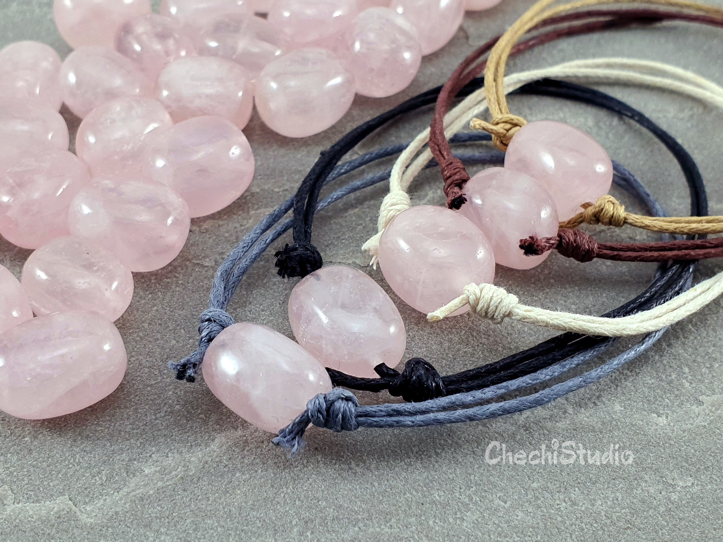 Bracelet Ajustable En Quartz Rose - 5 Pierres Et Nœud - Fait Main - Neuf Avec étiquette