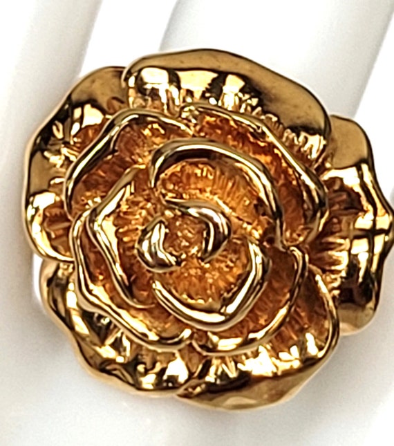 14K Yellow Gold Sculpted 3-Dimentional Rose Flower