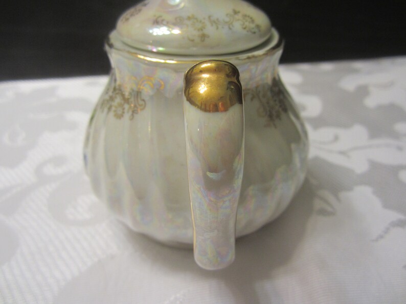 Teapot Porcelain Lustreware Made in China Nantucket Holds One Cup