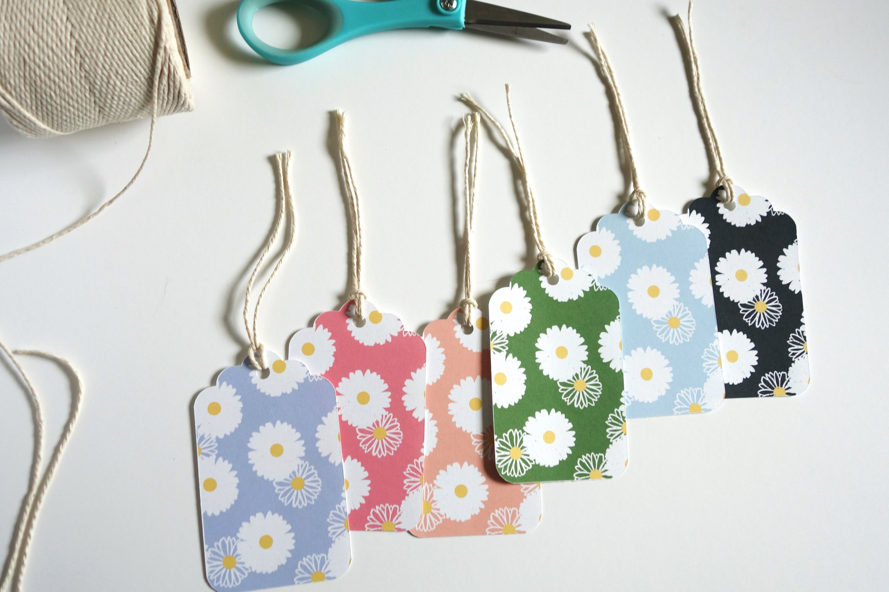 Daisy Gift Tags Set of 12 Die Cut Gift Tags Flower Gift Etsy