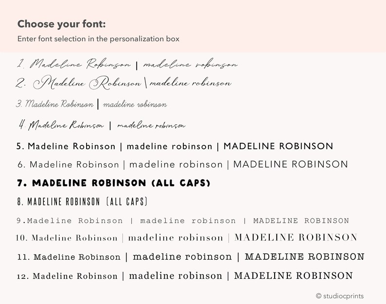 K&ouml;nnte beinhalten: Eine Liste mit 12 Schriftarten f&uuml;r einen Namen, die verschiedene Schreibweisen von Gro&szlig;buchstaben und Schriftarten zeigen. Der Name ist "Madeline Robinson".