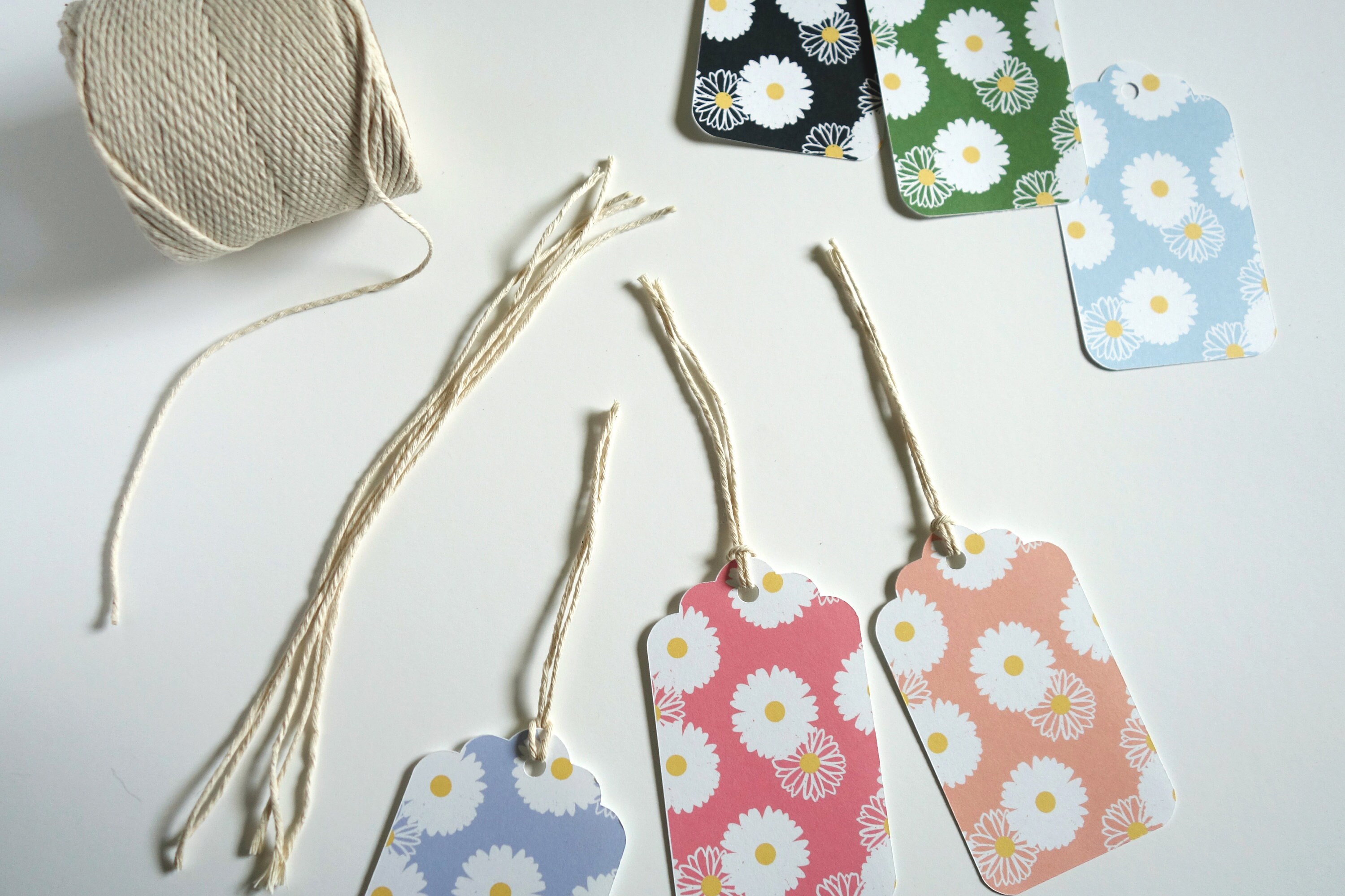 Daisy Gift Tags Set of 12 Die Cut Gift Tags Flower Gift Etsy