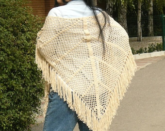 Châle en coton au crochet en dentelle, étole triangle chic, châle au crochet avec pompon, baktus pour femmes ajourés, enveloppement d'épaule de mariage, cadeau de fête des mères