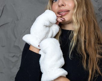 Ladies cream faux fur mittens, Rabbit fur hand warmers, Off white furry fingerless gloves for girls, Fuzzy arm warmers, Gift for sister