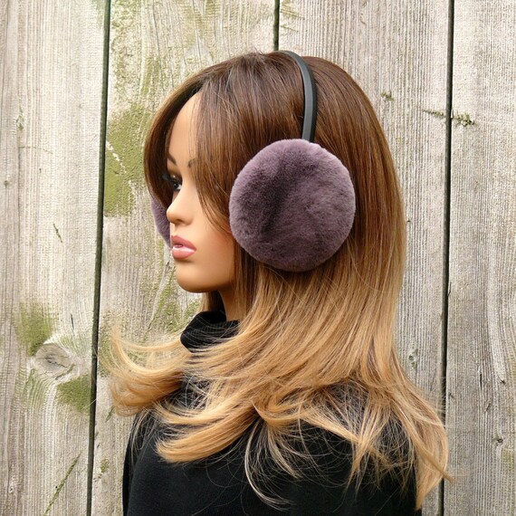 Chic Womens Winter Earmuffs, Beige Faux Fur Ear Warmers  display picture 3
