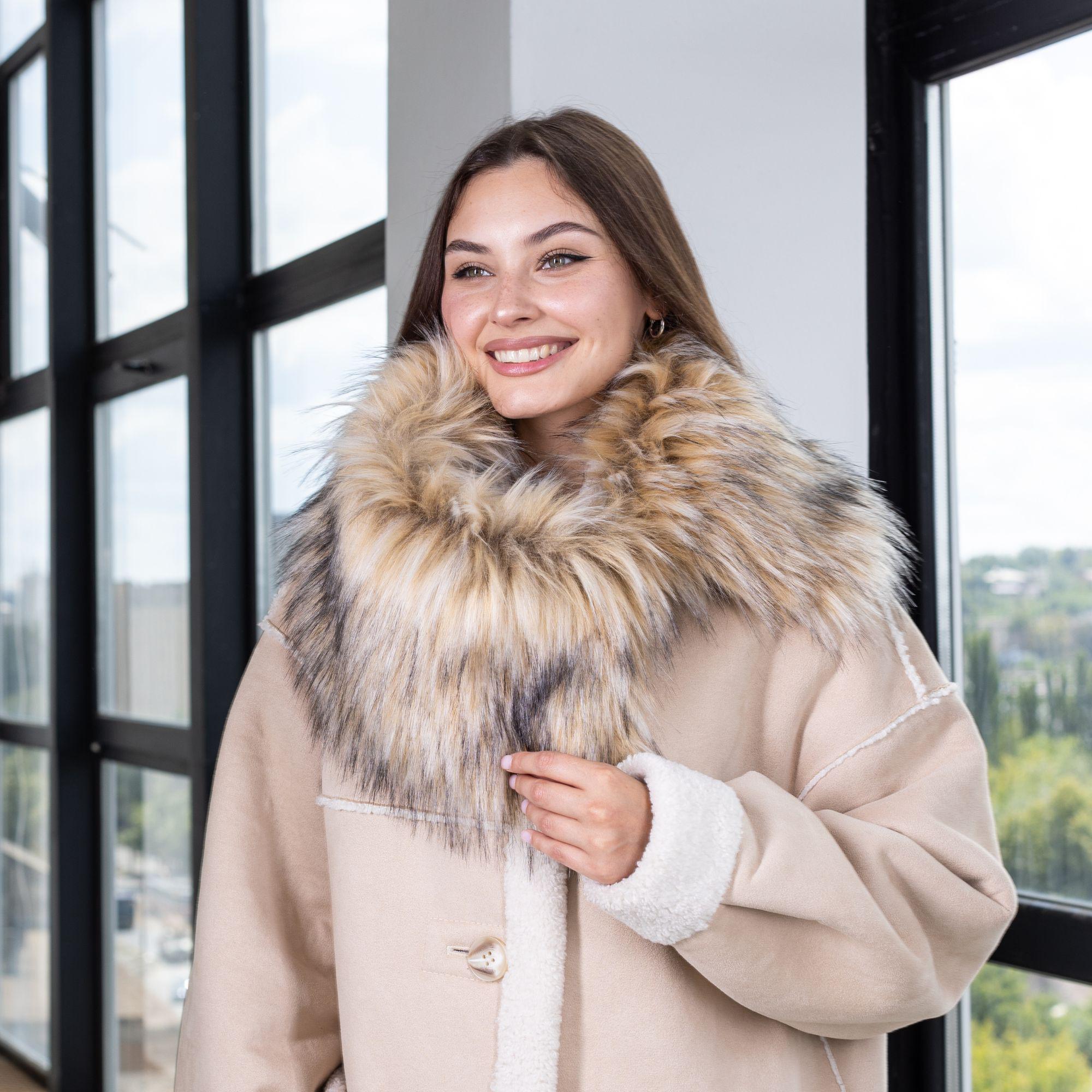 Beige faux fur removable collar, Eco raccoon fur fluffy snood, Warm women's neck wrap, Gift for daughter, Vegan fur fuzzy scarf for winter