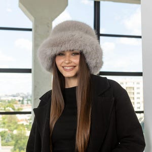 Silver fox winter fur hat, Elegant women's head warmer, Vegan fur bucket hat in gray, Cozy gift for daughter, Fuzzy winter headwear 2026