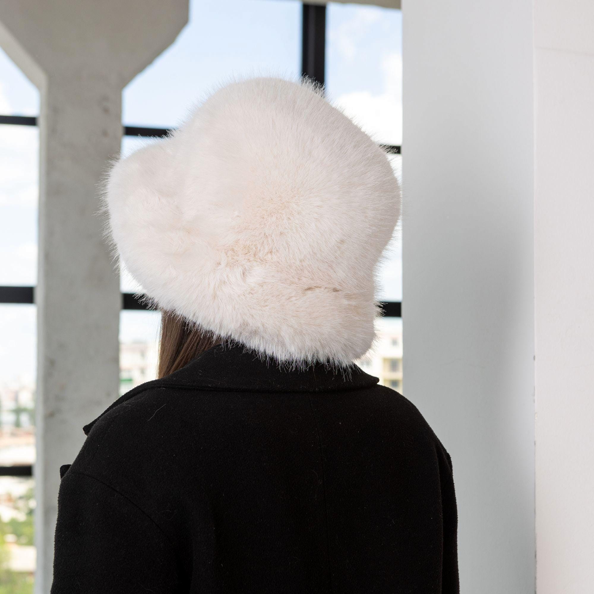 Cream Faux Fur Winter Hat, Elegant Warm Bridal Headwear, off  display picture 1