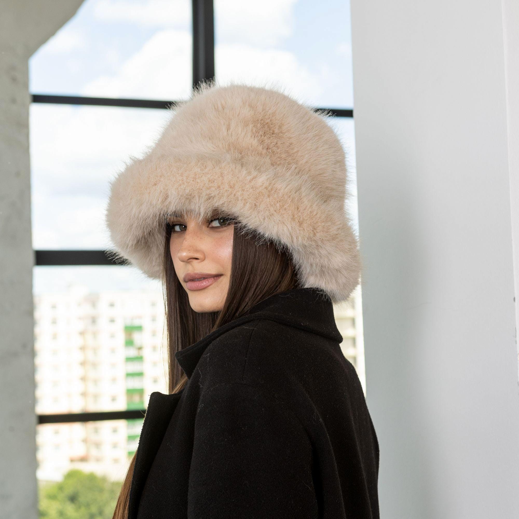 Cream Faux Fur Winter Hat, Elegant Warm Bridal Headwear, off  display picture 1