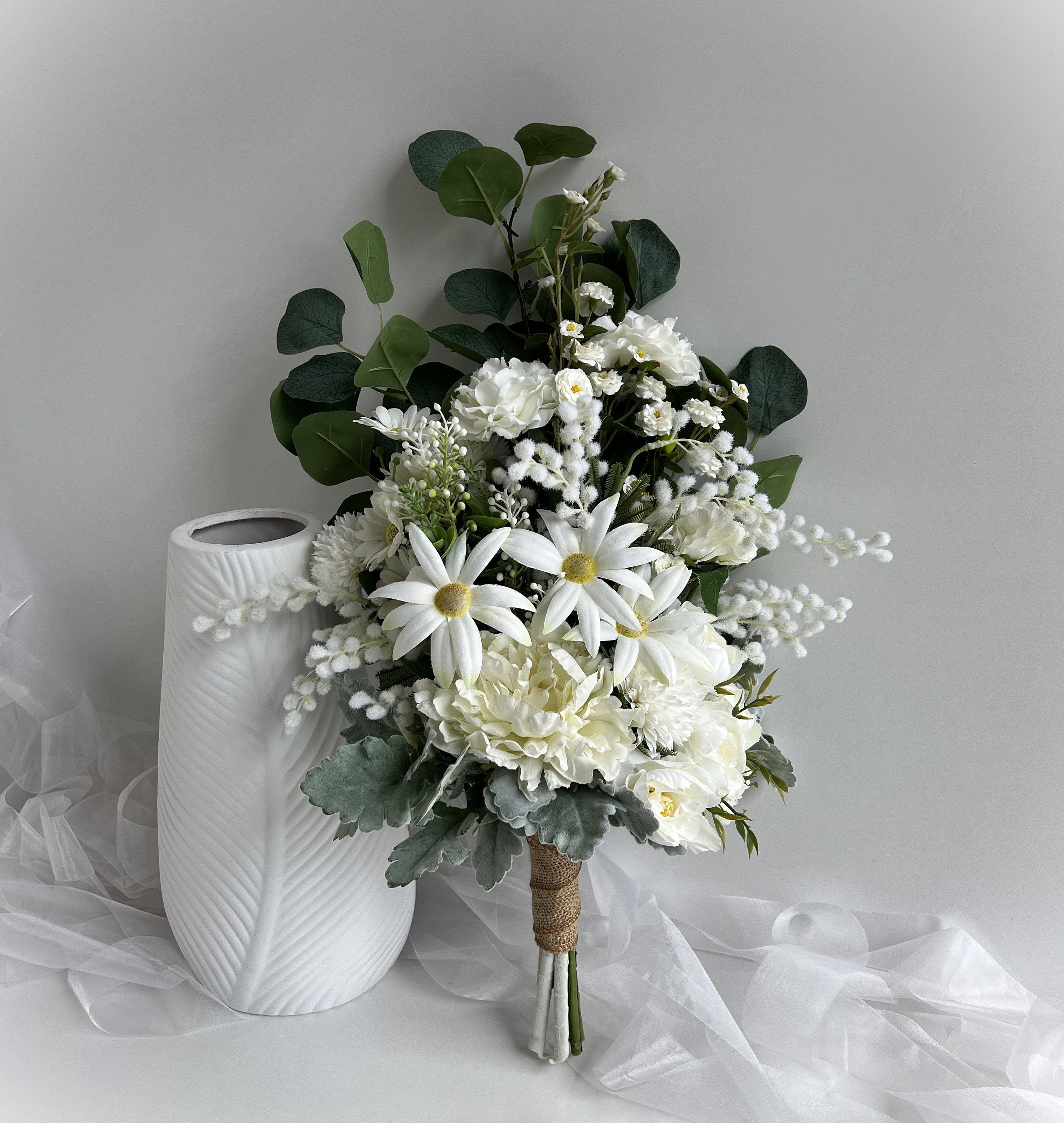 White Bulk Wedding Flowers - White Baby's Breath – DaisyDIYFlowers