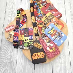 Snodd för ID-kort / nyckelring / namnskyltshållare för Disney-karaktärer / säkerhetsklämma / Herr Pojkar Välj och blanda
