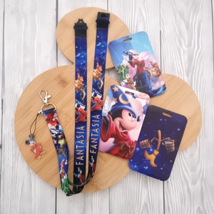 Mickey Mouse Fantasia Magische vakantiekaarthaspel Sleutelkoord / sleutelhanger / badgehouder sleutelkoord / Bijpassende ID-naam - Disney-sleutelkoord cadeau