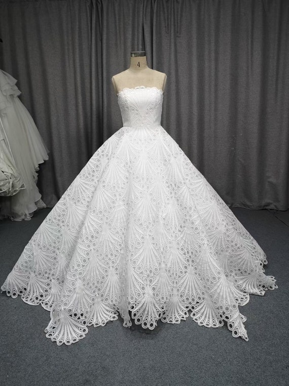 guipure lace  Fashion History Timeline