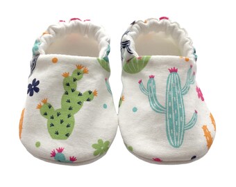 NEWBORN SALE Baby Soft sole pram shoes Baby Crib shoes First walkers Baby slippers Slip-on shoes New baby gift Toadstools Handmade 3-6months