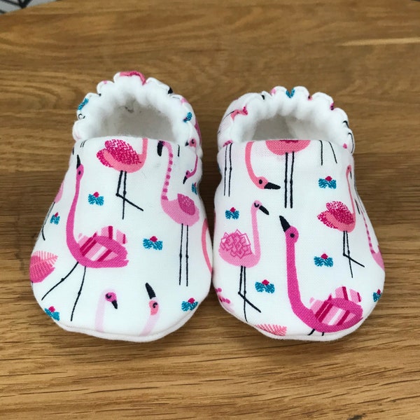 Flamingo shoes Baby moccasins Soft sole shoes Tropical crib shoes First walkers Baby pram shoes Kids slippers 0-5Y Pink girls Slip-on shoes