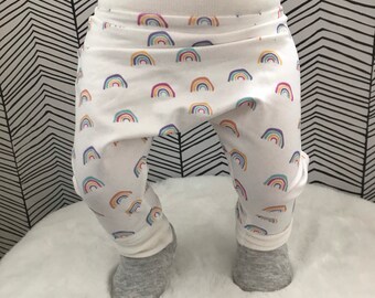 regnbågsbaby, haremsbyxor, avslappnade byxor, babyharems, sänkt gren, barnbyxor, könsneutrala, harlembyxor, sommarkläder 2019