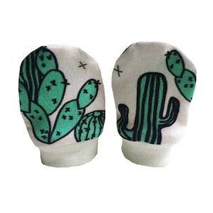 Mittens Baby cuff scratch mittens Cactus Baby mittens Newborn mittens Gender neutral Stay on mittens Super soft New baby gift 0-3m or 3-12m