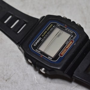 Vintage Casio Watch Alarm Chrono Water Resist 100M W-721 Japan T-casio ...
