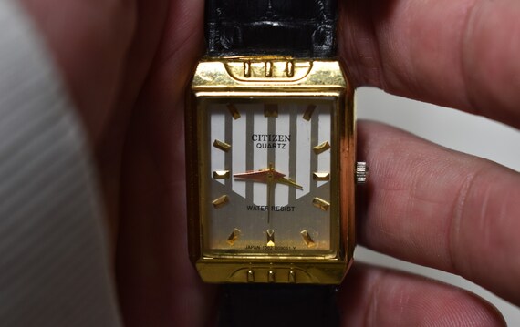 Citizen quartz watch water resist sales