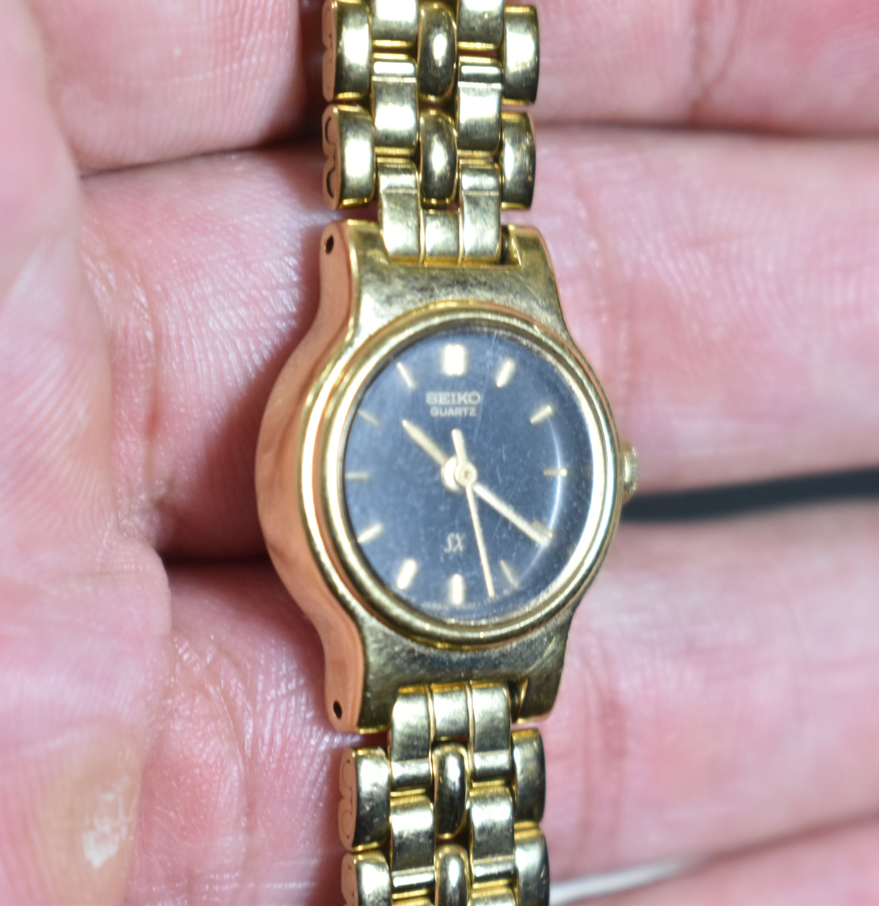 Vintage Collectible Women Ladies Seiko Quartz Watch-stainless Steel V401-0511 Wristwatch Stainless Steel - Etsy Vintage Collectible Women Ladies Seiko Quartz Watch-stainless Steel V401-0511 Wristwatch Stainless Steel - Etsy