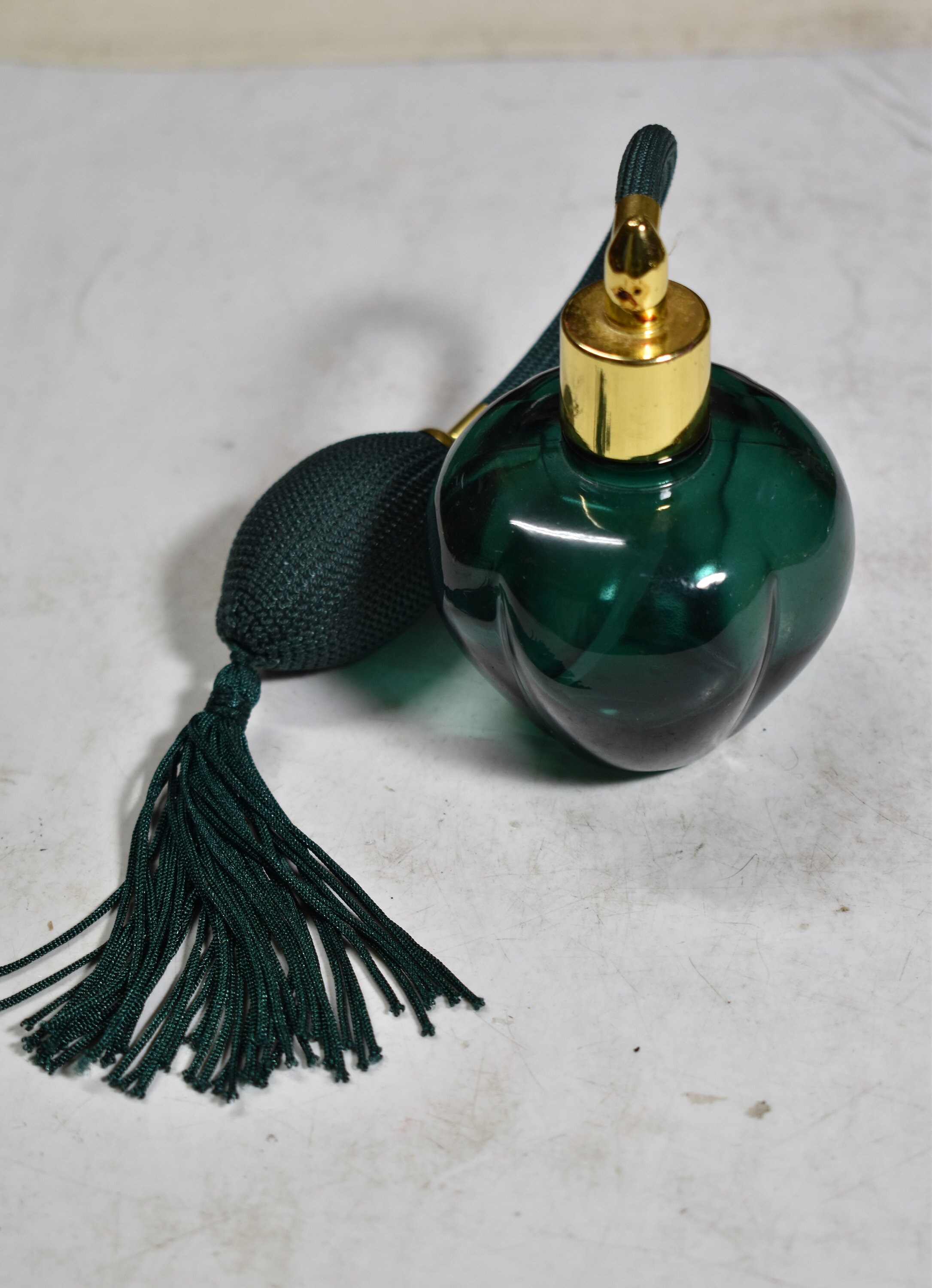 Vintage Collectible Empty Perfume Bottle ladies Empty Perfume Etsy vintage-collectible-empty-perfume-bottle-ladies-empty-perfume-etsy