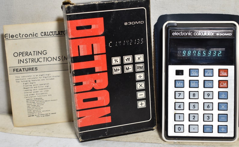 Vintage Detron 830MD-Elektronischer Taschenrechner Made In Korea mit Koffer&Papiere Bild 3