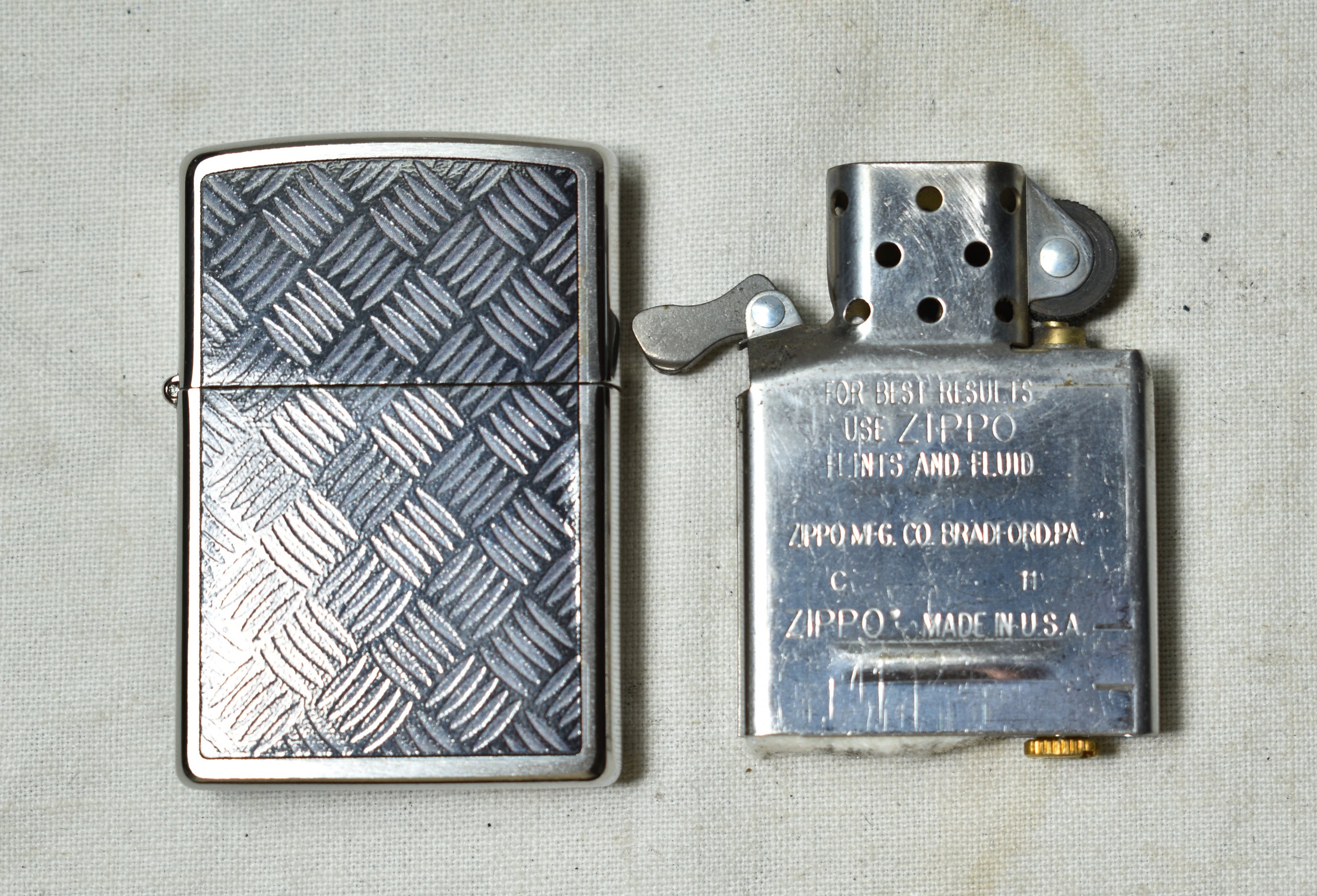 Vintage Zippo Lighter 11 Bradford Made in U.S.A W/design 