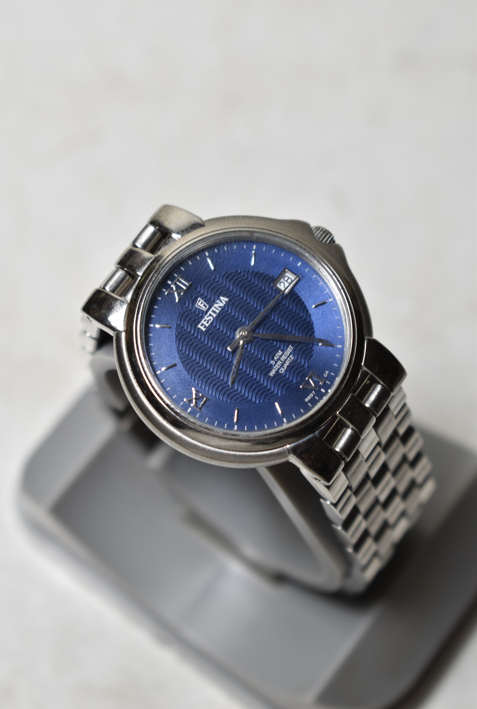 Festina 5 atm water resistant best sale