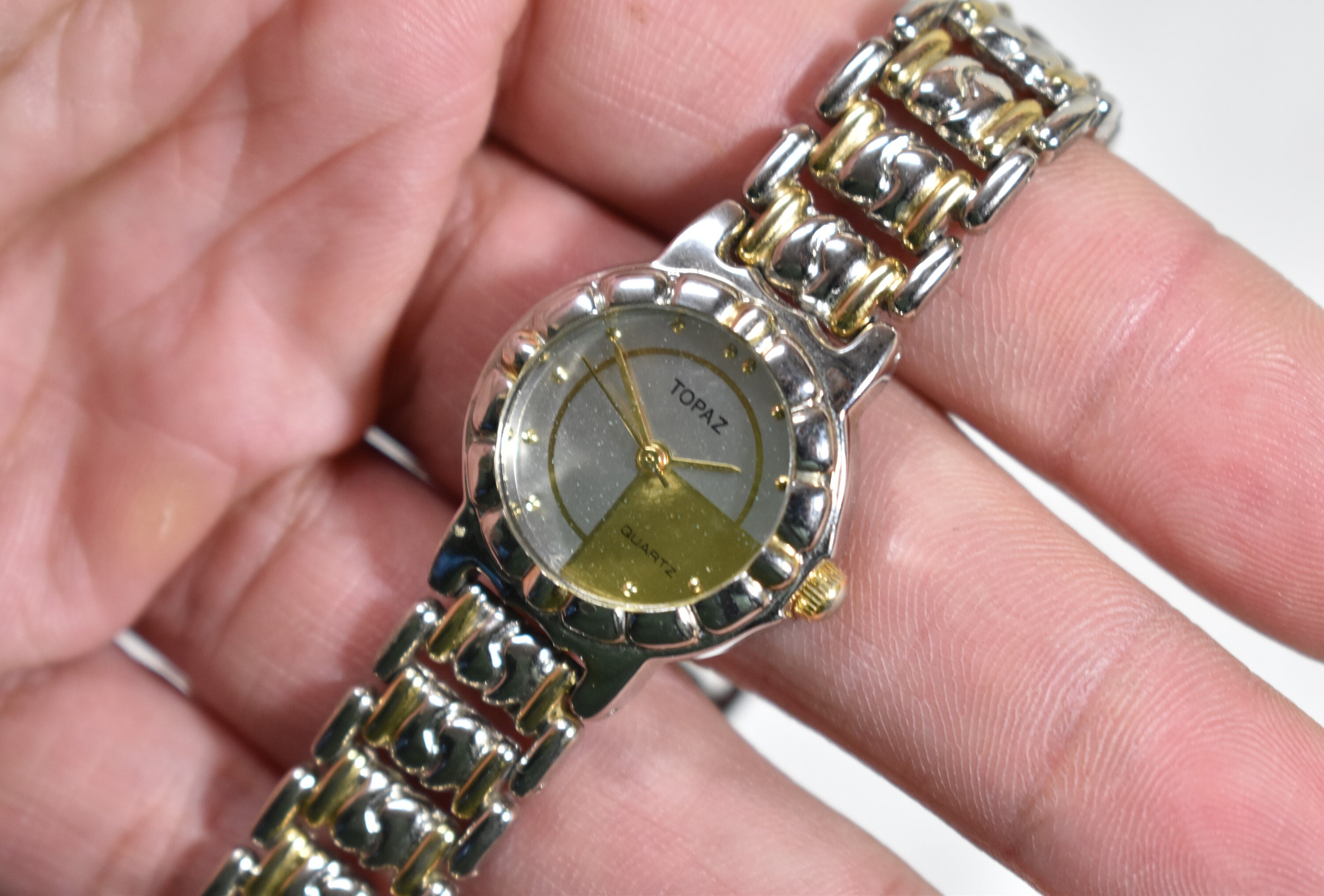 セール 登場から人気沸騰 Beautiful Collectible Watch-ladies/women Quartz Topaz アクセサリー