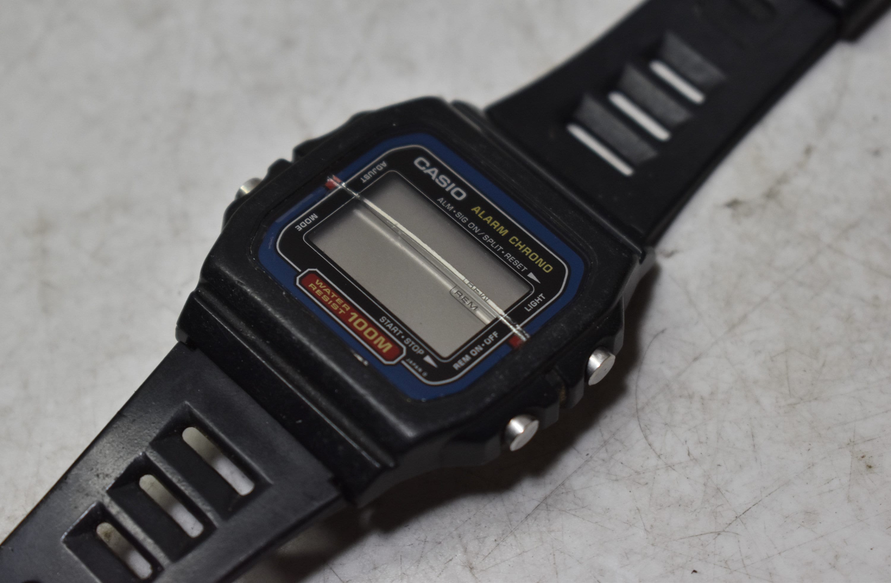 Vintage Casio Watch Alarm Chrono Water Resist 100M W-721 Japan