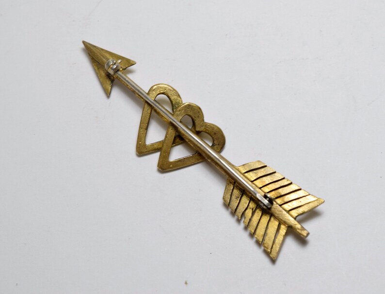 Women/'s Jewelry Gift Vintage Unique Gold Heart Arrow Brooch