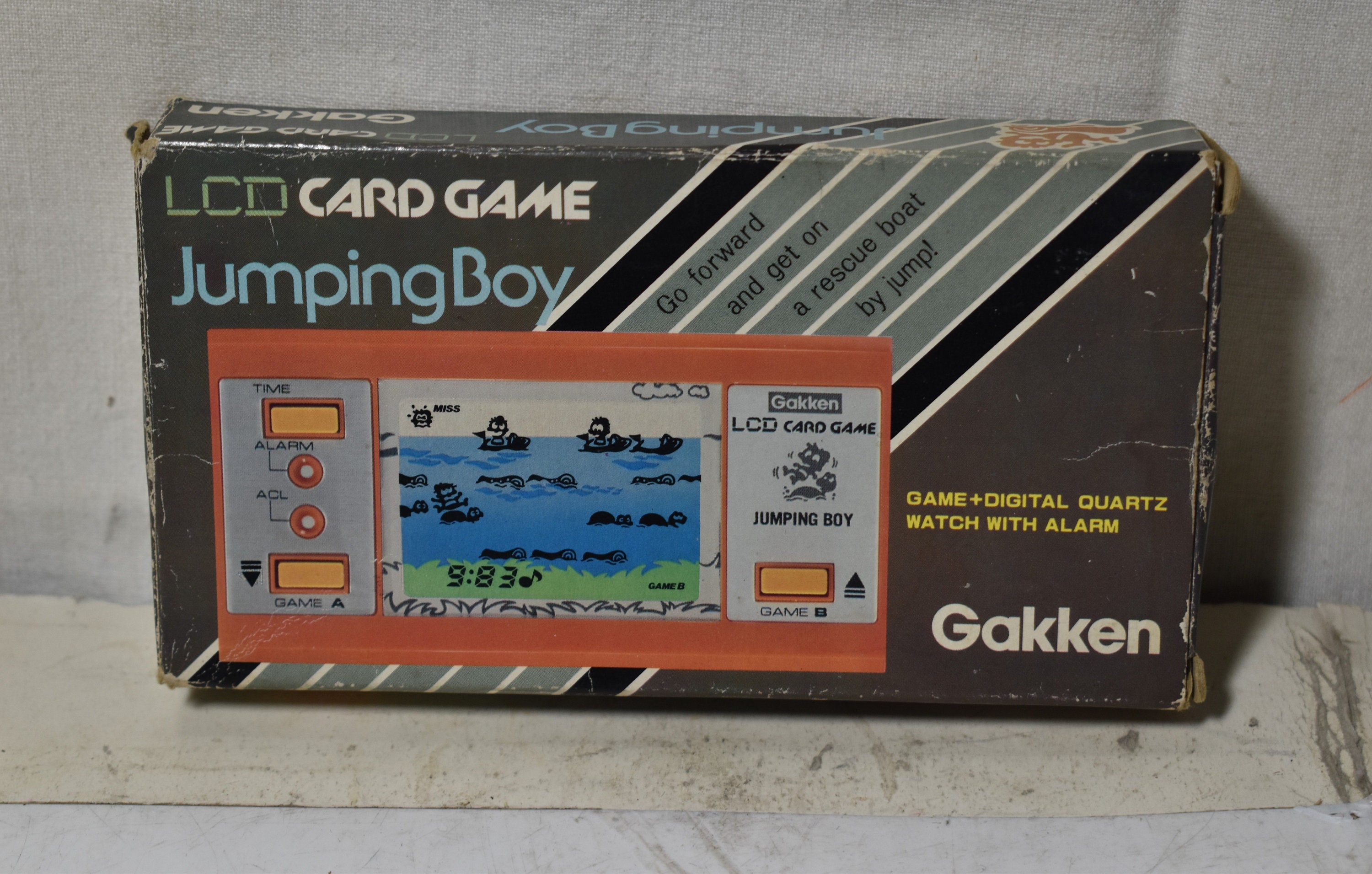 Gakken LCD Card Game Jumping Boy Released 1983 W/box Gakken LCD Card Game Jumping Boy Released 1983 W/box