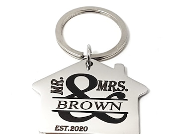 Personalised MR & MRS Keyring by Giftetch