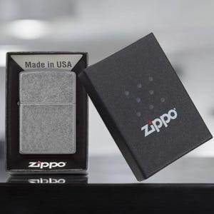 Accendino Zippo Classic personalizzato in argento anticato
