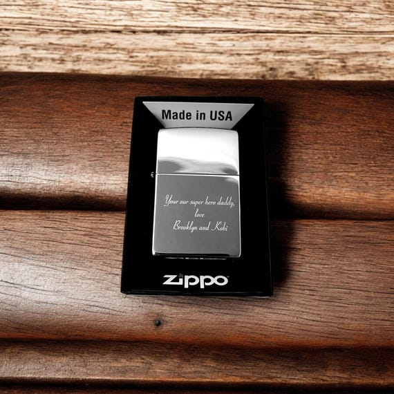 特価Personalized Zippo High Polish Chrome Windproof Lighter - Free Engraving - Christmas ＆ Halloween Day Gift並行輸入商品 Personalized Zippo Lighter Classic High Polish Gold Zippo USA - Engrav