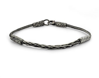 Pulsera tejida a mano de plata oxidada de Giftetch