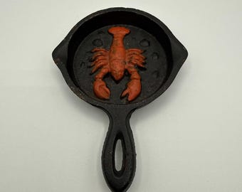 Vintage John Wright Inc Mini Cast Iron Skillet Lobster Beach Coastal CottageCore
