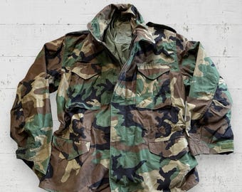 US Army Military Cold Weather Field Jacket Coat Mens Large Woodland Camo 90s
