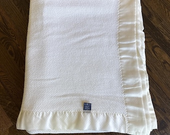 Ralph Lauren 100%  Acrylic Waffle Weave Blanket  108" X 90" Satin Trim USA