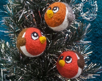 Roly poly Robin needle felted hanging Christmas Tree Decoration / bauble