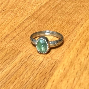 gemmy green kyanite ring us size 5.5